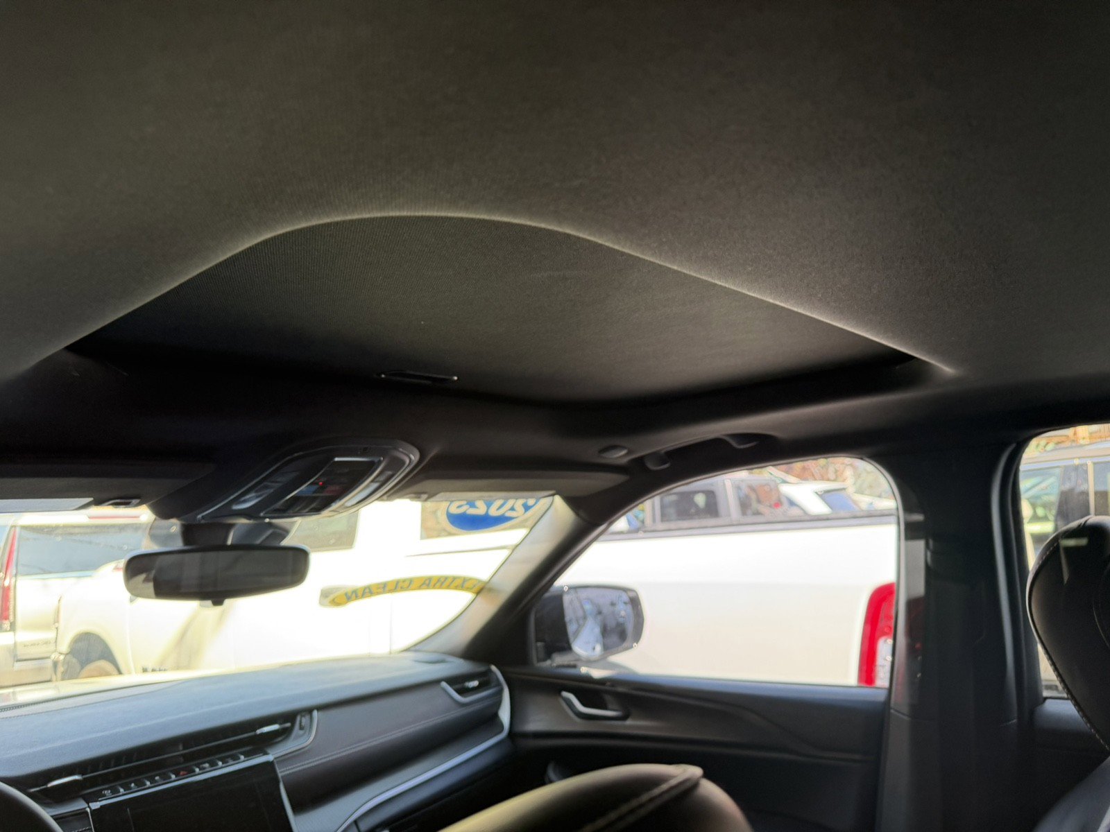 Used 2023 Jeep Grand Cherokee Altitude image 9