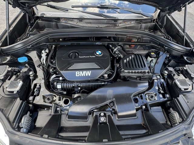 Used 2017 BMW X1 sDrive28i image 2