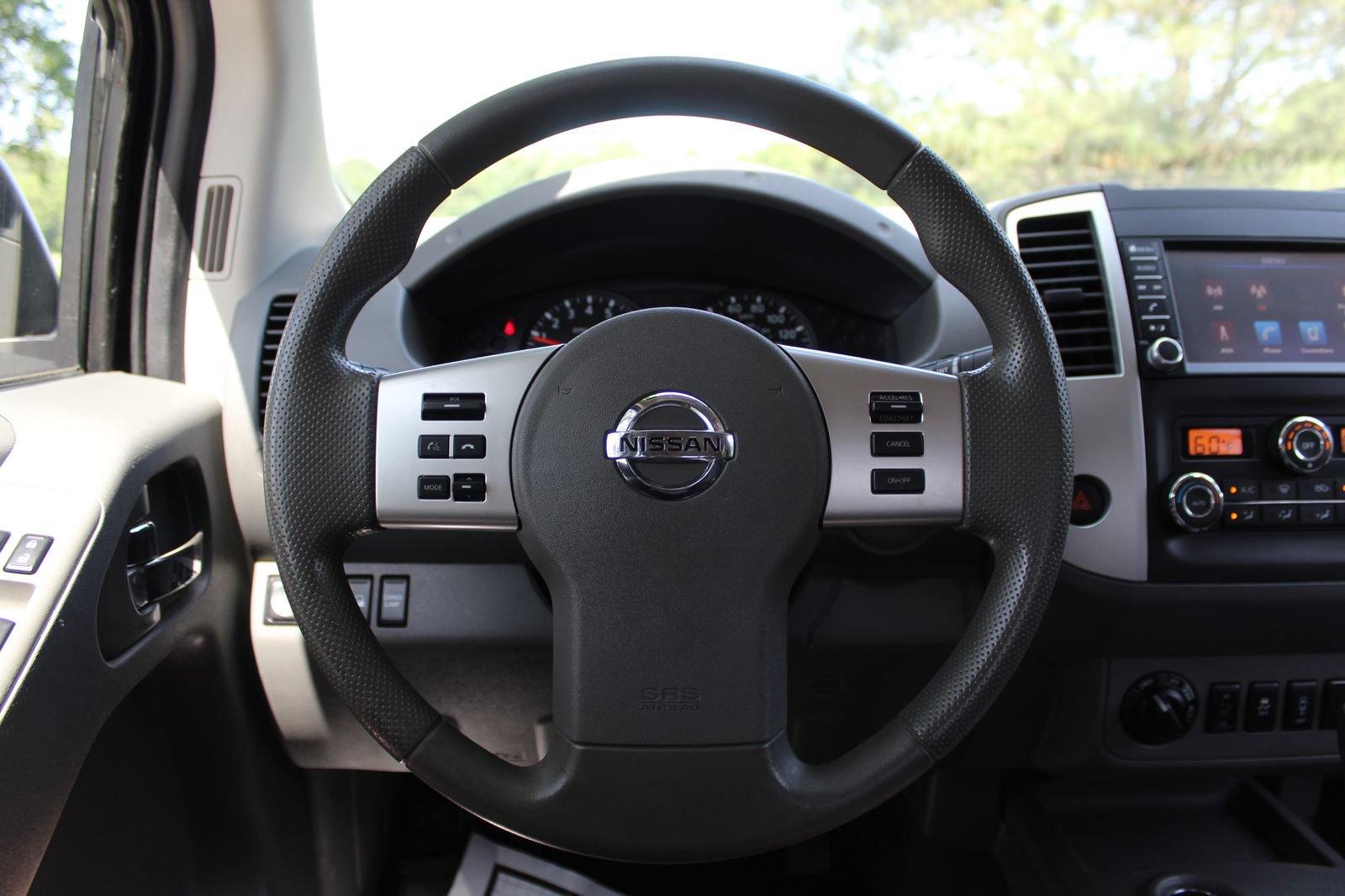 Used 2020 Nissan Frontier SV AWD/4WD image 15