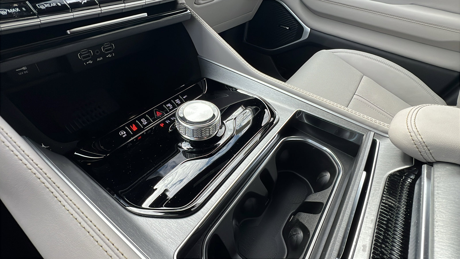 New 2026 Jeep Grand Wagoneer 2WD image 26