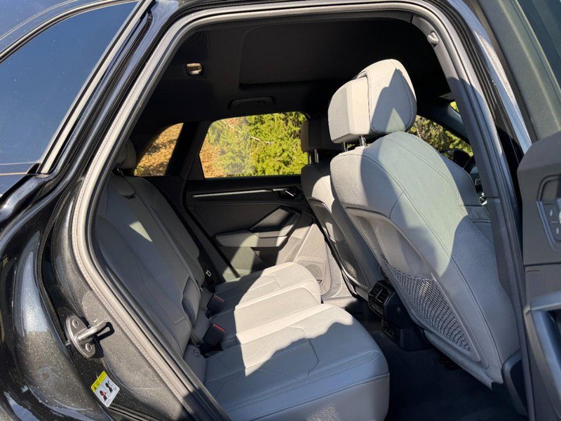 Used 2023 Audi Q3 2.0T Premium Plus w/ Premium Plus Package image 10