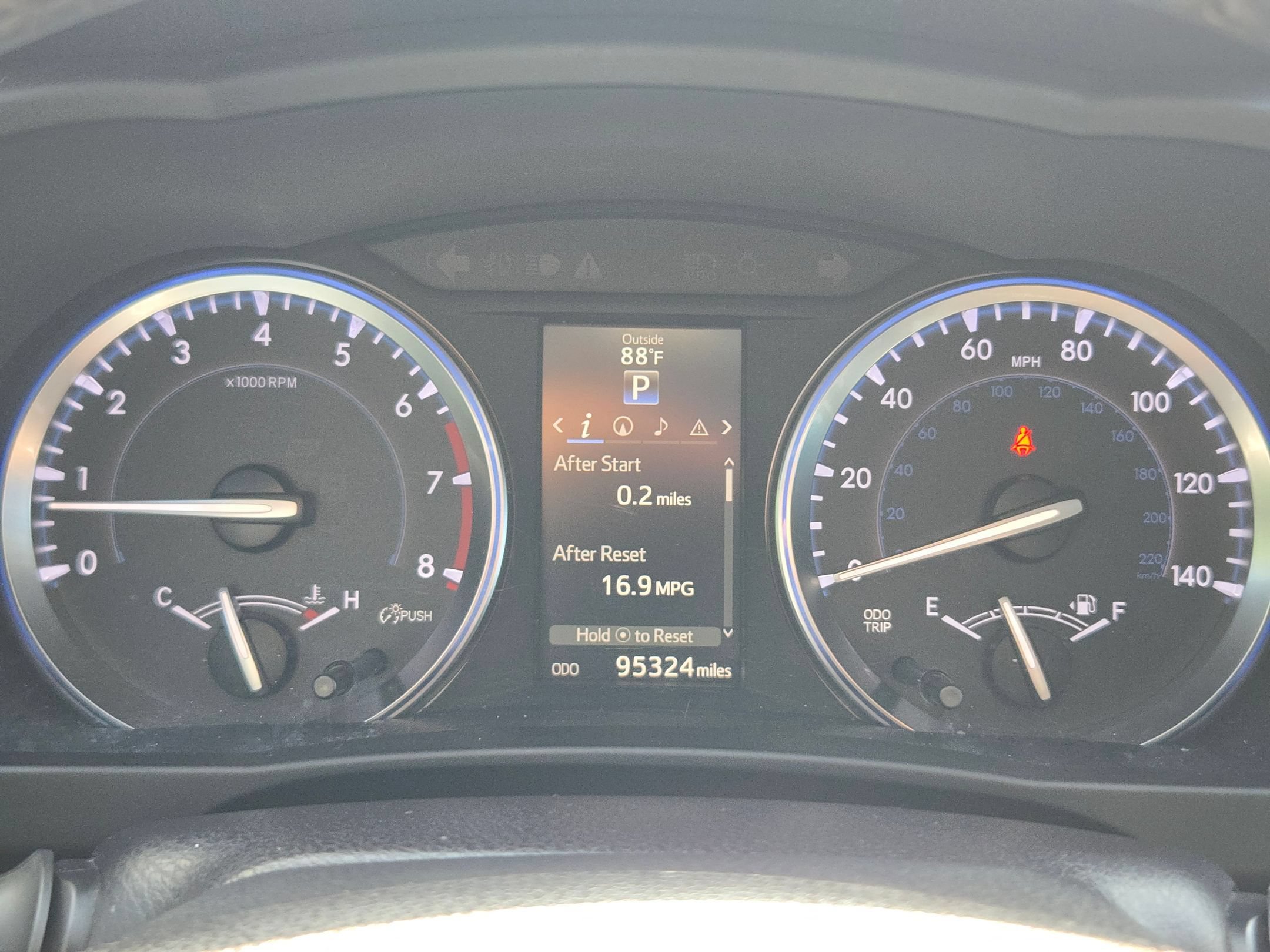 Used 2016 Toyota Highlander XLE FWD image 23