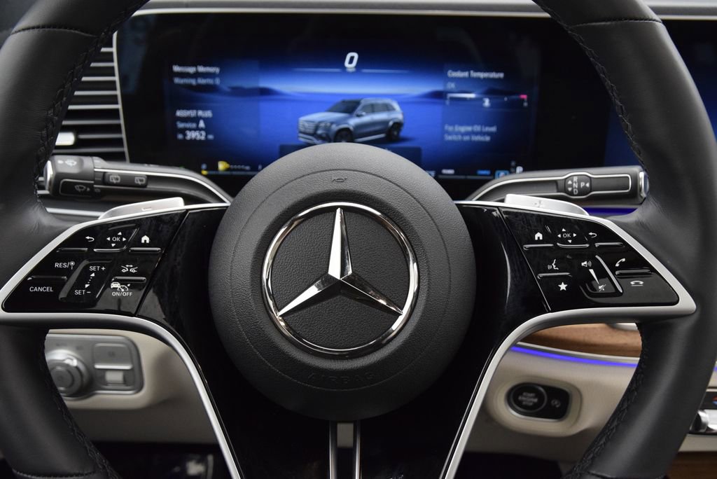 Used 2025 Mercedes-Benz GLS 450 4MATIC image 23