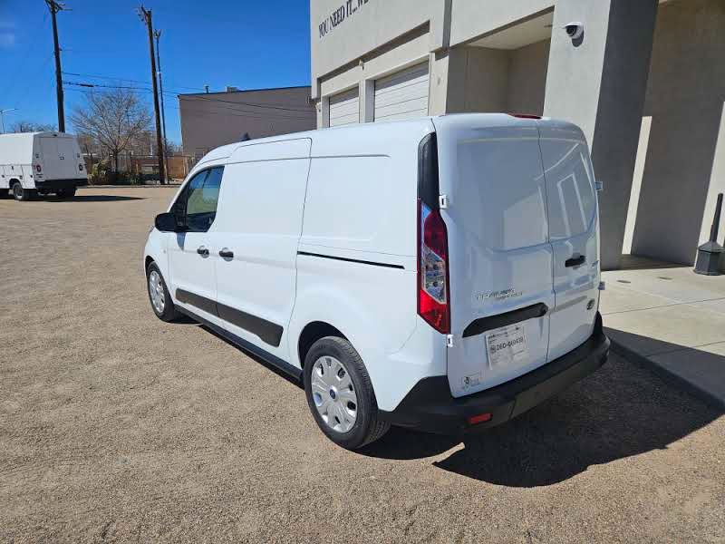 Used 2022 Ford Transit Connect XLT image 5