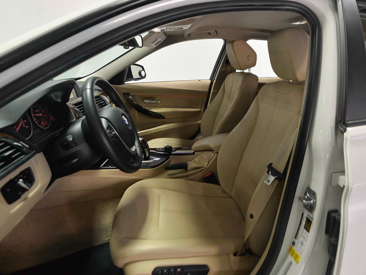 Used 2015 BMW 328i Sedan RWD image 8