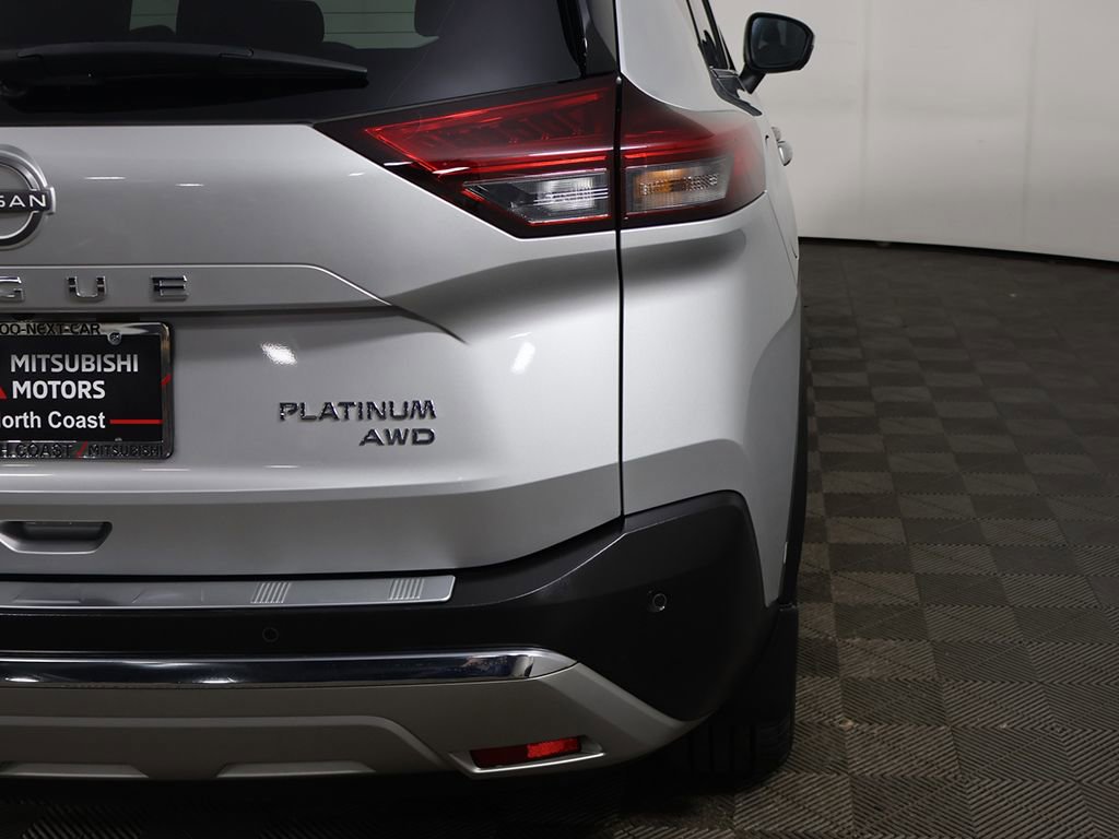 Used 2022 Nissan Rogue Platinum w/ Head-Up Display Package AWD/4WD image 17