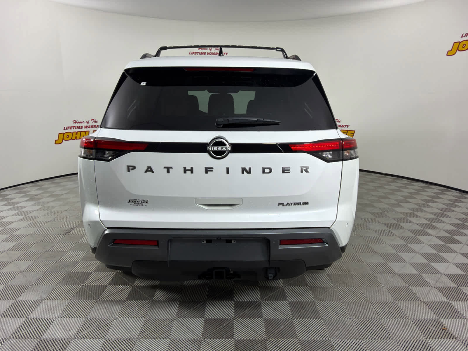 New 2026 Nissan Pathfinder Platinum image 4