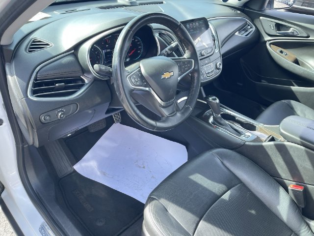Certified 2017 Chevrolet Malibu Premier w/ Premier Sun and Wheel Package FWD image 10