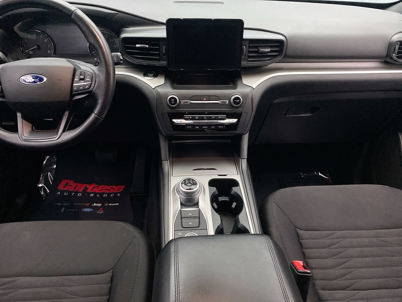 Used 2020 Ford Explorer XLT w/ Class III Trailer Tow Package AWD/4WD image 20