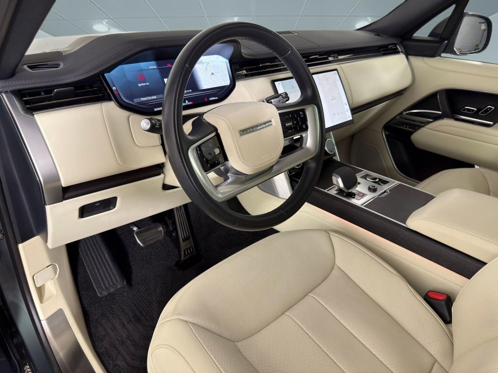 Used 2023 Land Rover Range Rover SE image 4