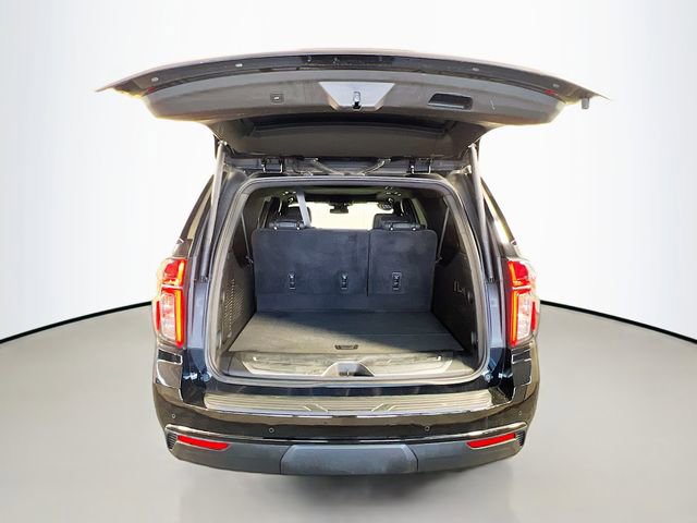 Used 2023 Chevrolet Suburban Z71 w/ Luxury Package image 28