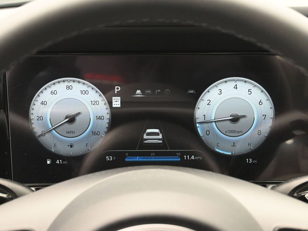 Used 2025 Hyundai Elantra Limited FWD image 12
