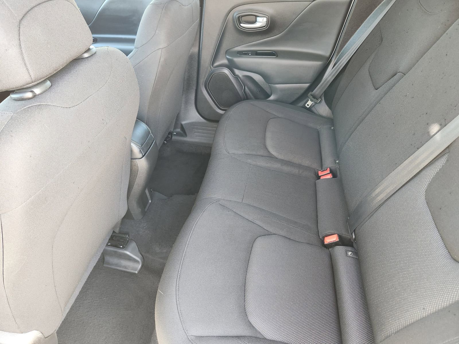 Used 2023 Jeep Renegade Latitude AWD/4WD image 39