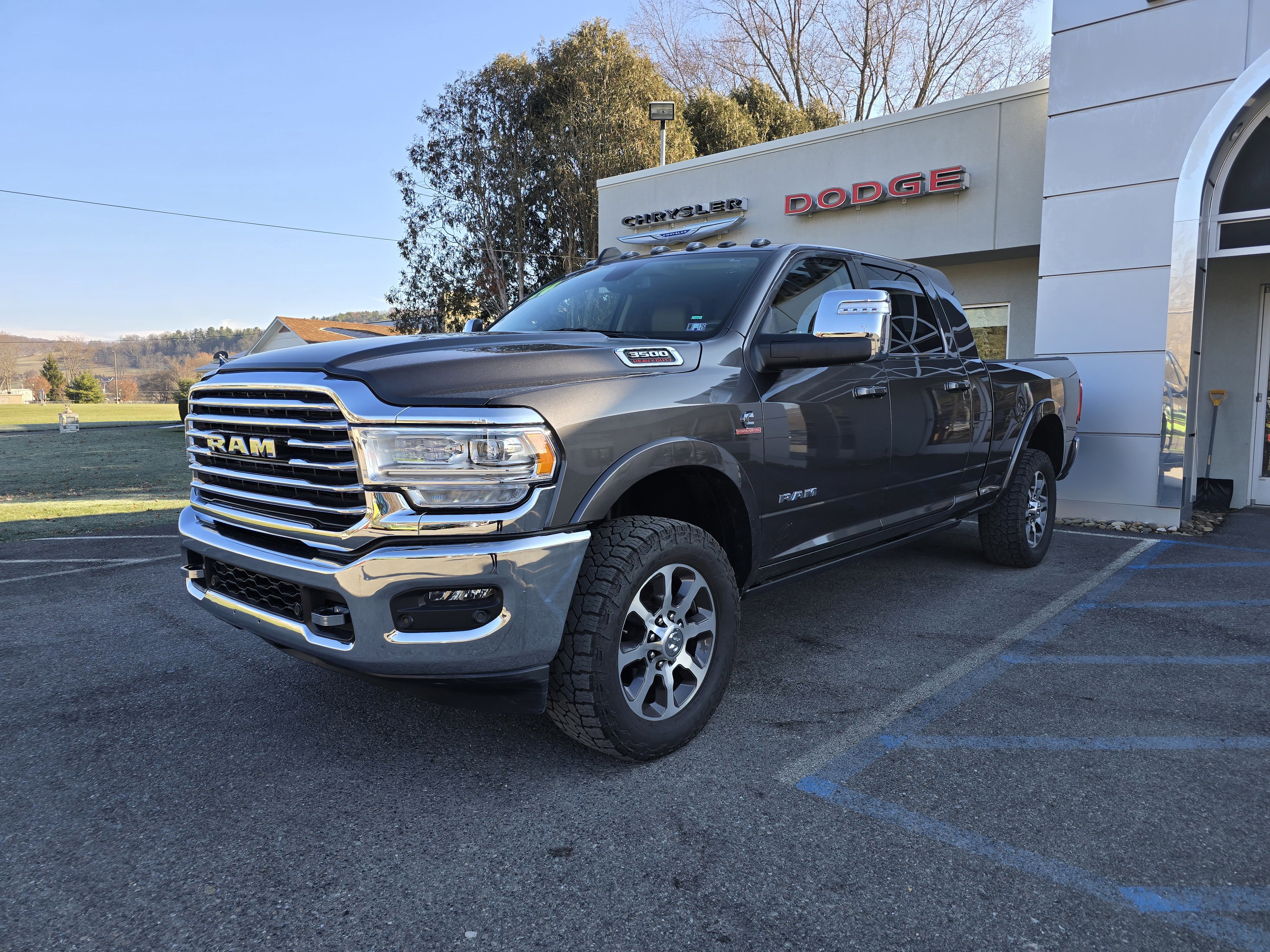 Used 2024 RAM 3500 Limited image 8