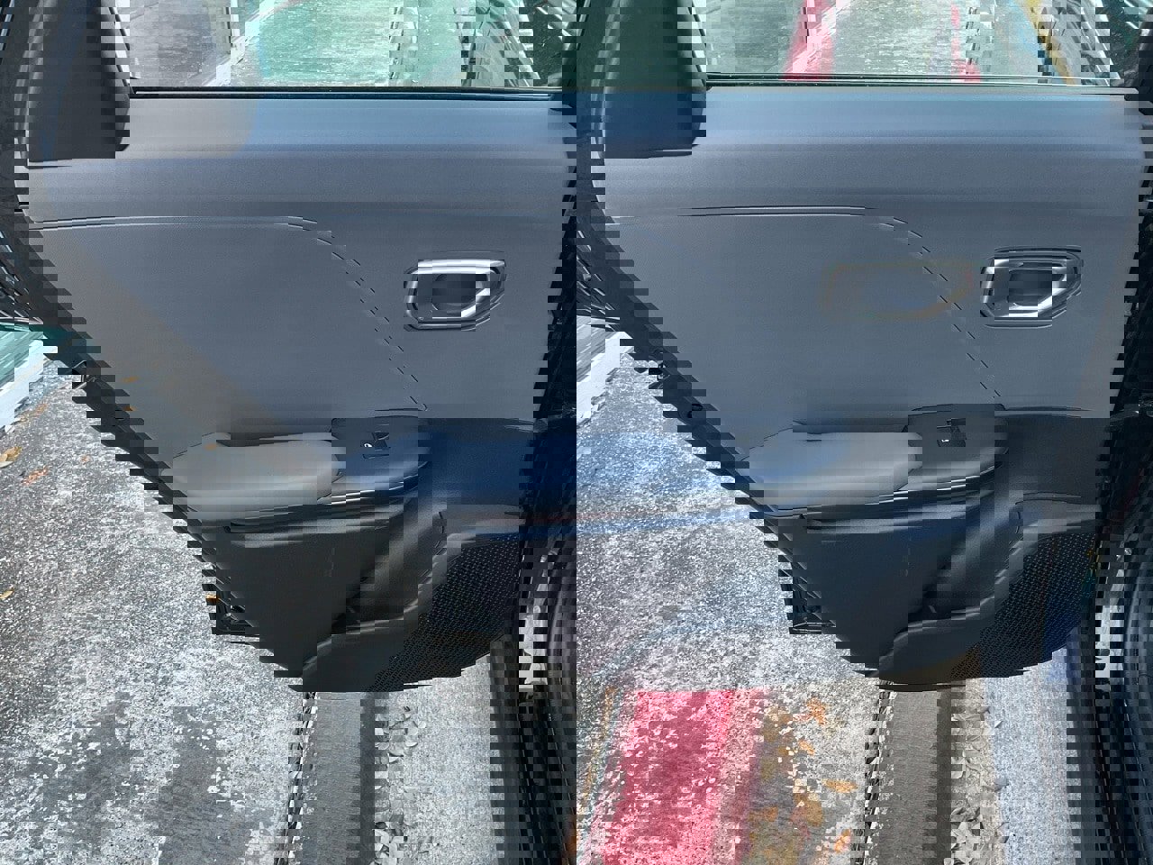 Used 2025 Kia K4 LXS image 17