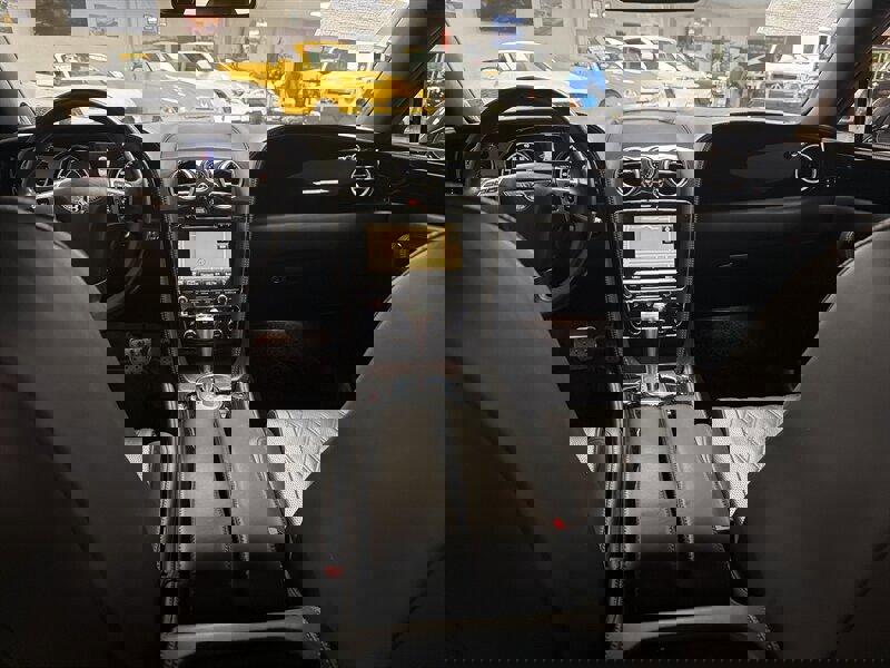 Used 2015 Bentley Flying Spur V8 image 40