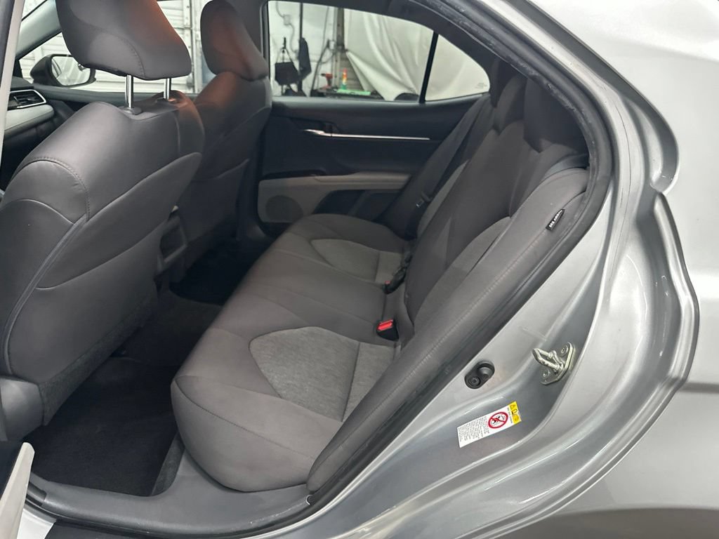 Used 2018 Toyota Camry LE FWD image 23