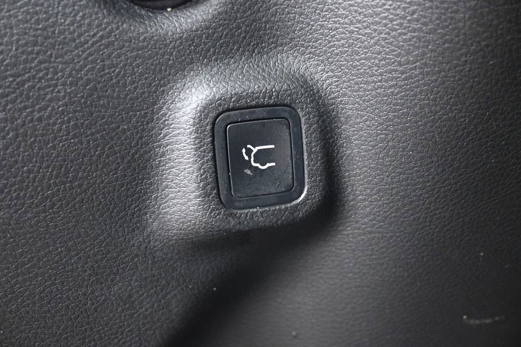Used 2022 Jeep Compass Latitude AWD/4WD image 16