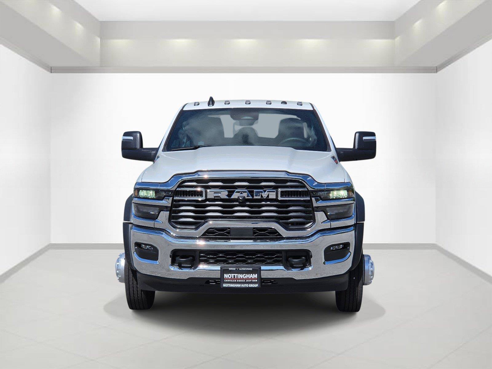 New 2027 RAM 4500 Tradesman w/ Chrome Appearance Group AWD/4WD image 2