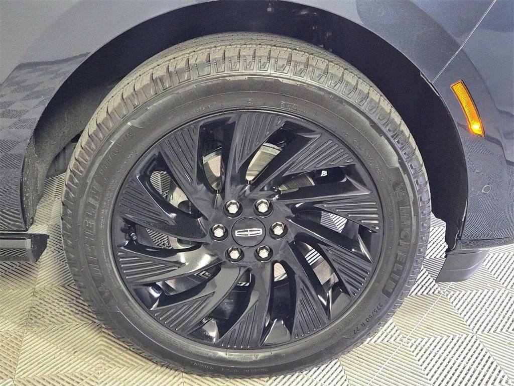 Used 2025 Lincoln Navigator L Reserve w/ Jet Appearance Package image 21