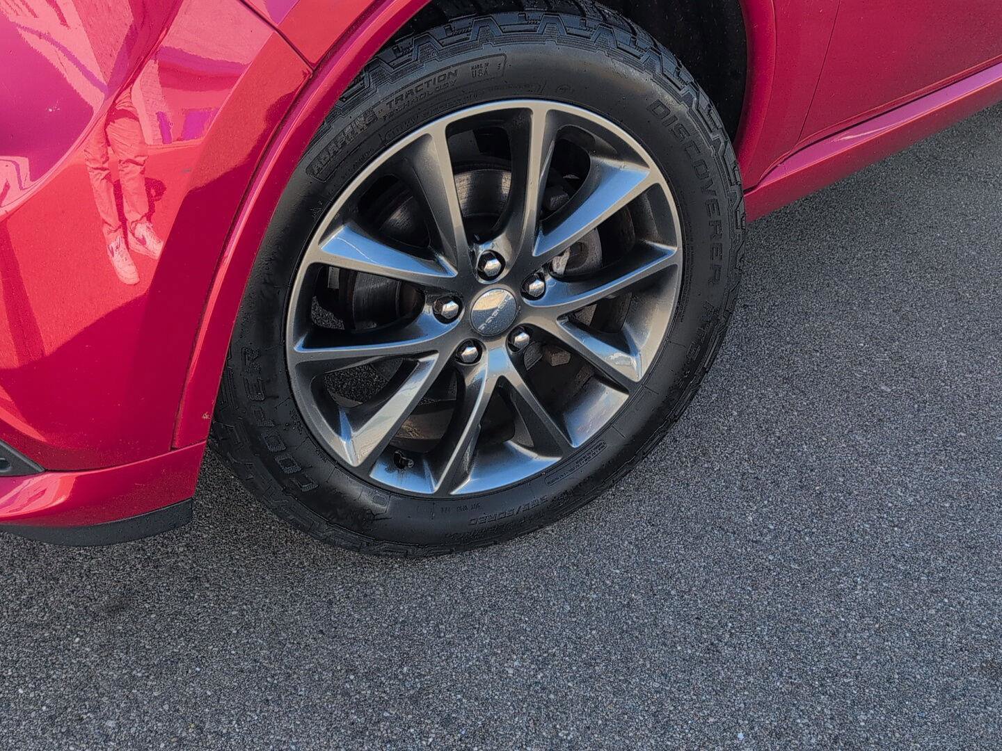 Used 2018 Dodge Durango GT image 2