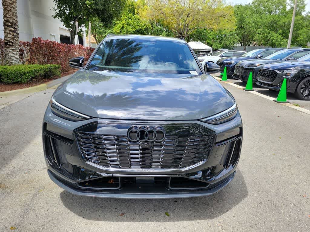 New 2027 Audi Q6 e-tron Prestige AWD/4WD image 3