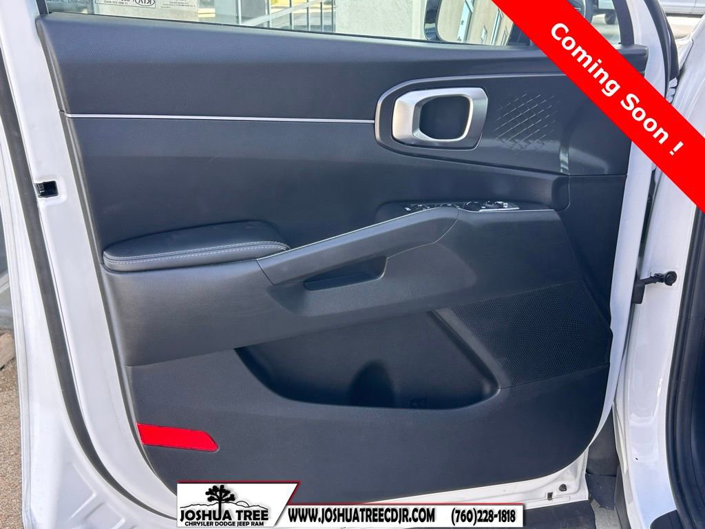 Used 2021 Kia Sorento S w/ Panoramic Sunroof Package image 11
