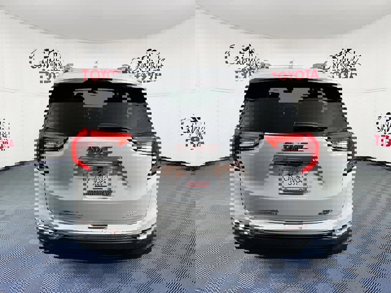 Used 2024 GMC Terrain SLT image 6