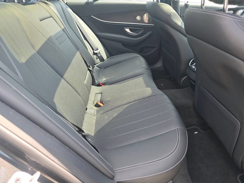 Used 2023 Mercedes-Benz E 350 4MATIC Sedan image 21