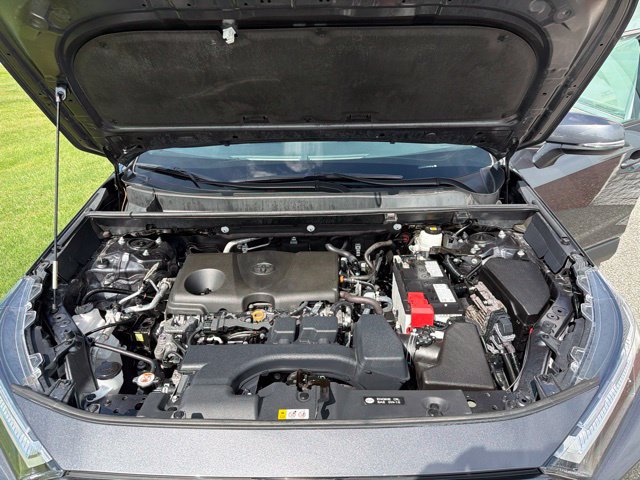 Used 2025 Toyota RAV4 XLE FWD image 24