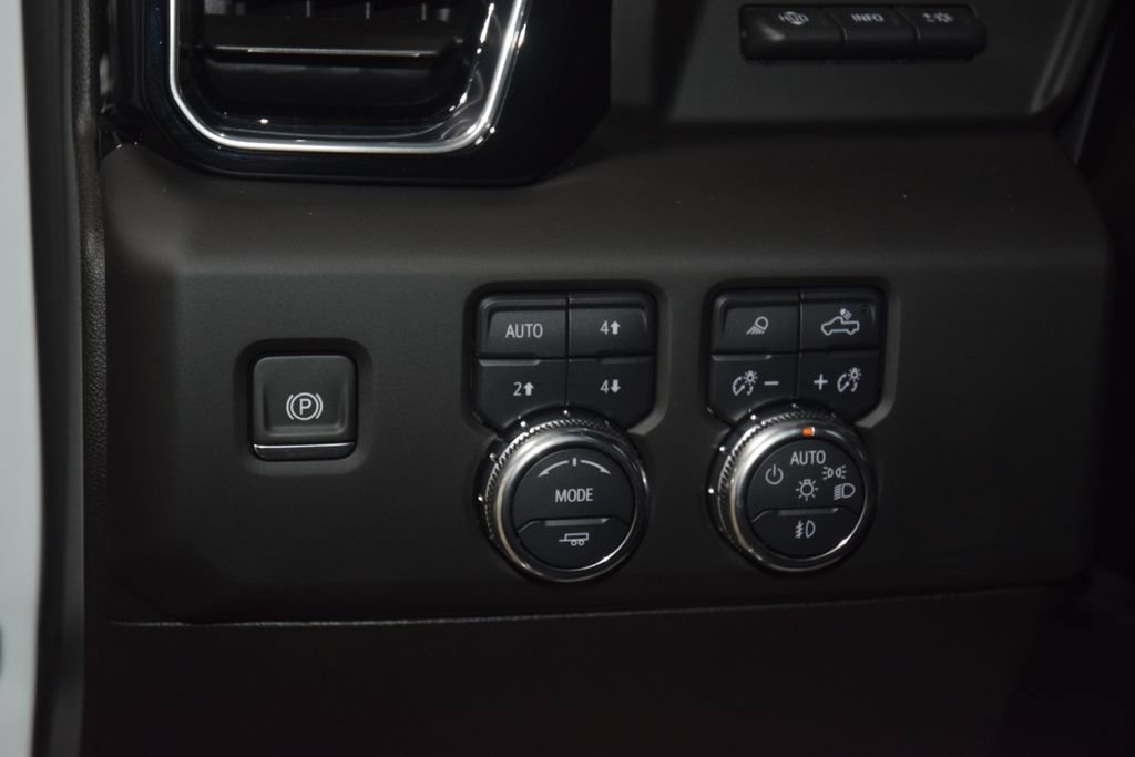 Used 2025 GMC Sierra 3500 Denali w/ Denali Reserve Package AWD/4WD image 36