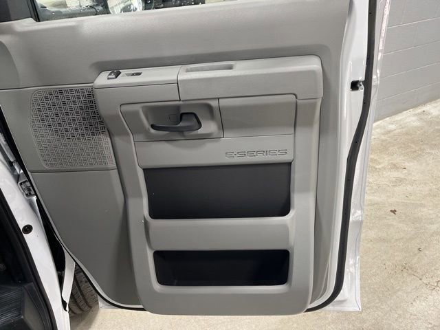 New 2026 Ford E-350 and Econoline 350 Super Duty w/ Power Equipment Group RWD image 32