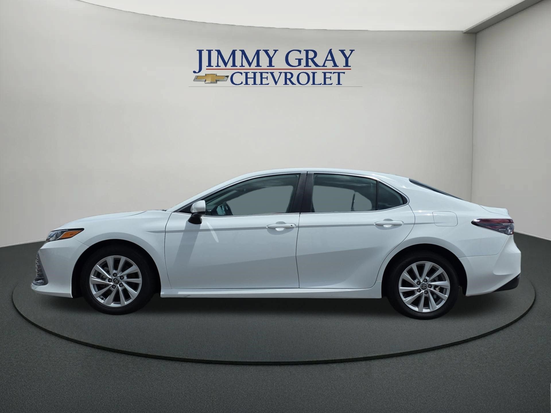 Used 2024 Toyota Camry LE FWD image 2
