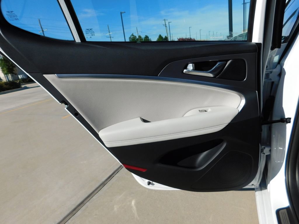 Used 2026 Genesis G70 3.3T Sport Prestige image 12