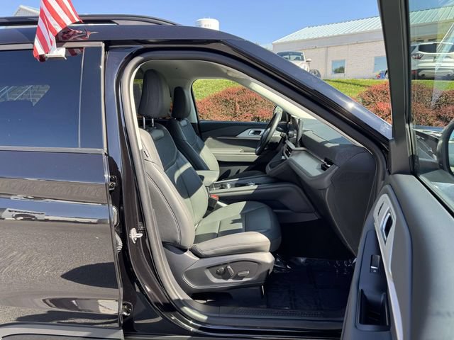 Used 2026 Ford Explorer Active w/ Active Comfort Package AWD/4WD image 11