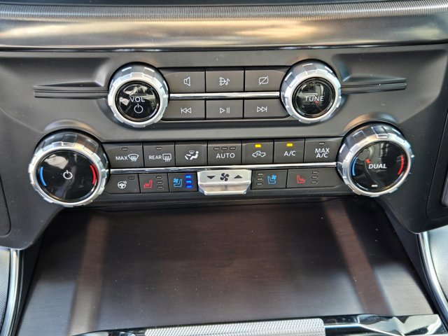 Certified 2024 Ford F150 Platinum w/ FX4 Off-Road Package AWD/4WD image 17