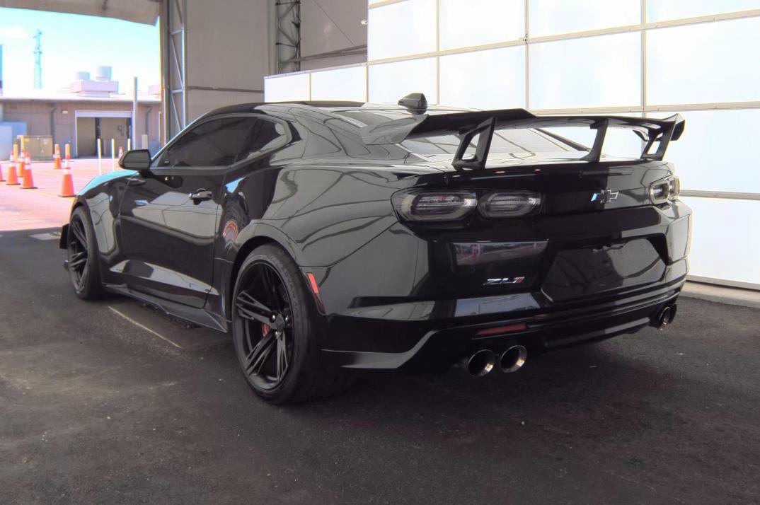 Used 2022 Chevrolet Camaro ZL1 RWD image 15
