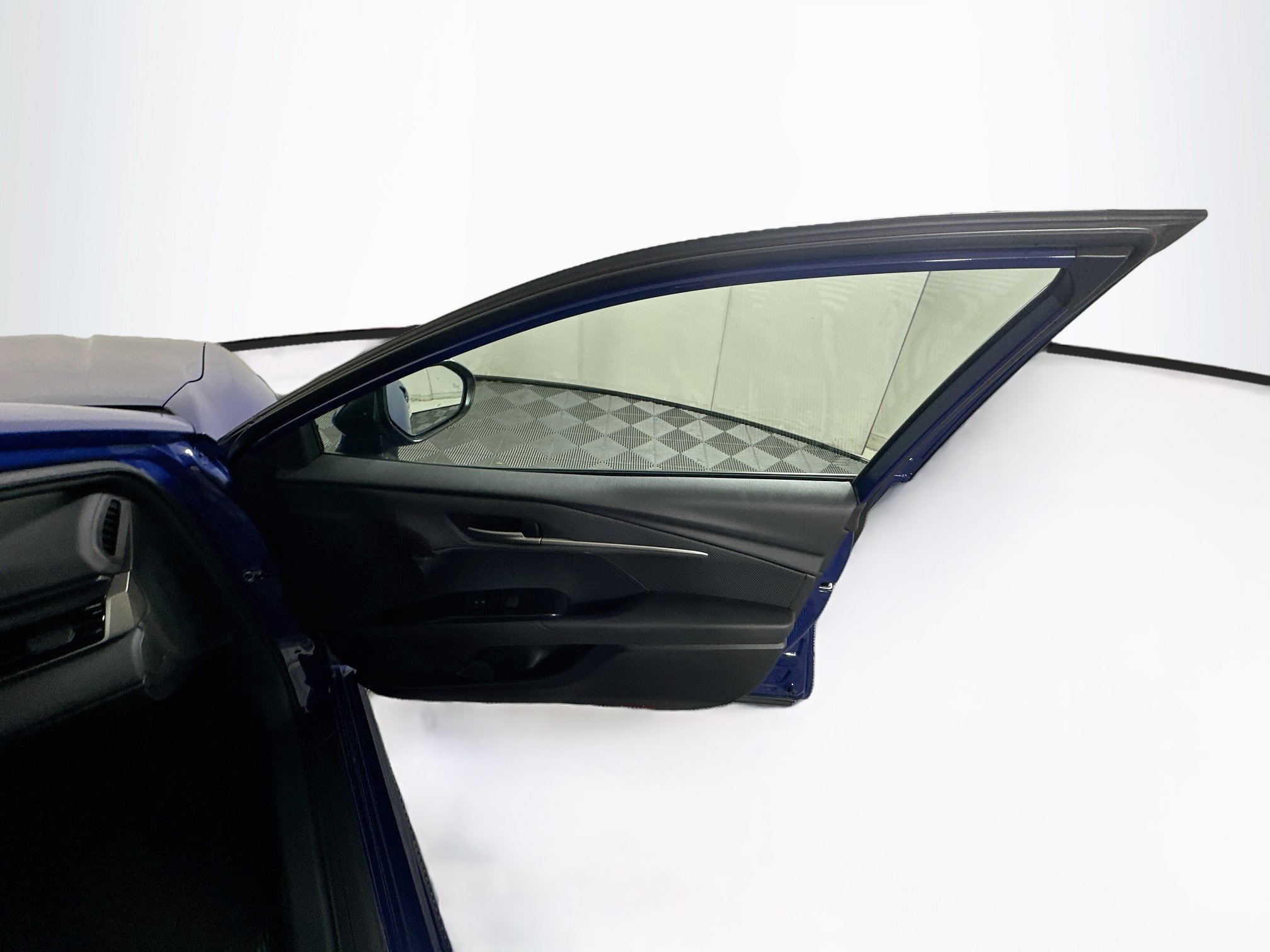 Used 2025 Toyota Camry SE FWD image 31