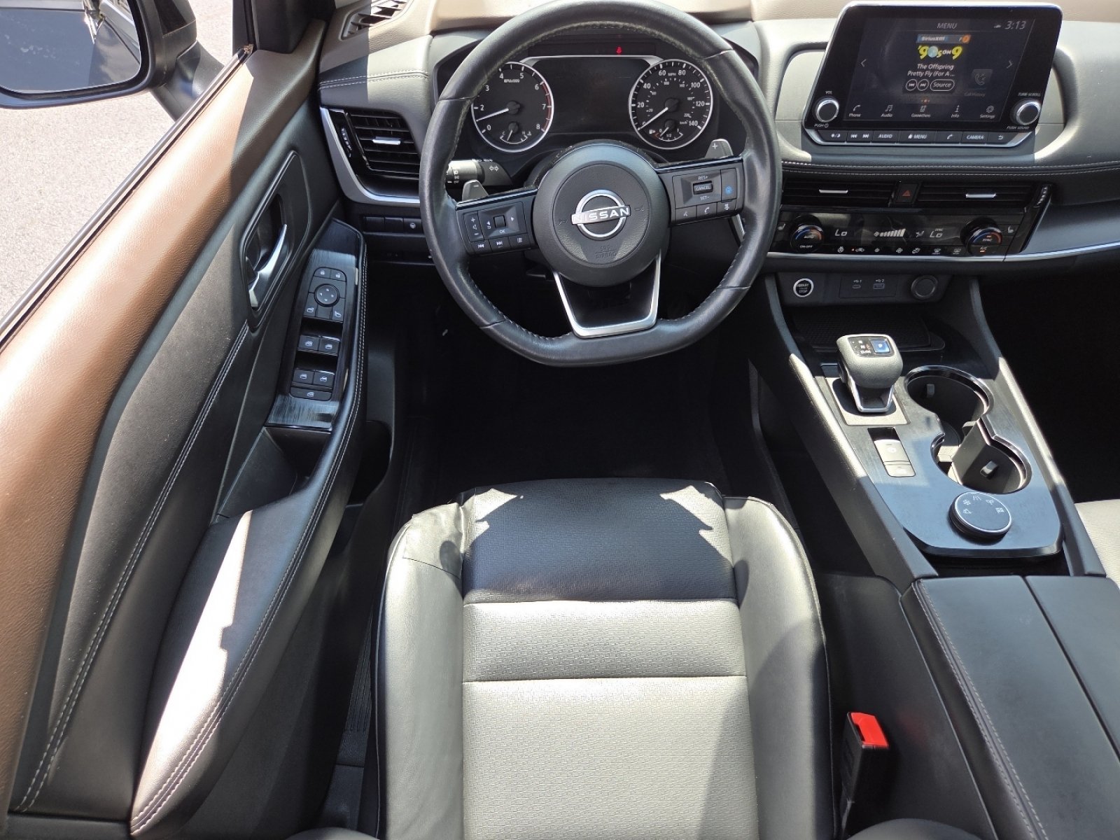 Used 2022 Nissan Rogue SV w/ SV Premium Package AWD/4WD image 32