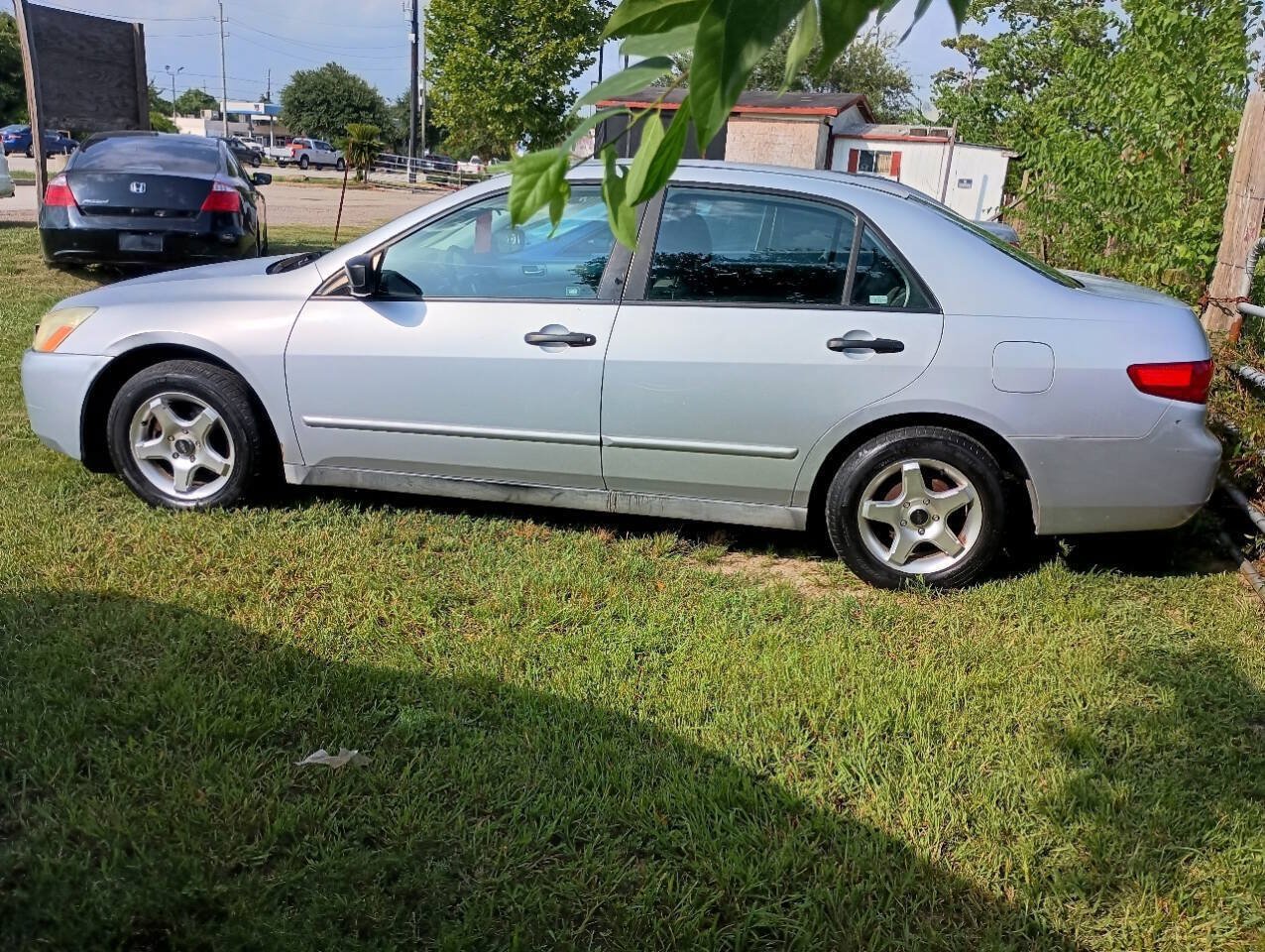 Used 2005 Honda Accord Sedan image 2