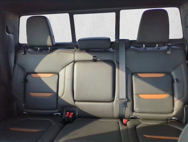 Used 2020 GMC Sierra 1500 AT4 w/ Off-Road Performance Package image 21
