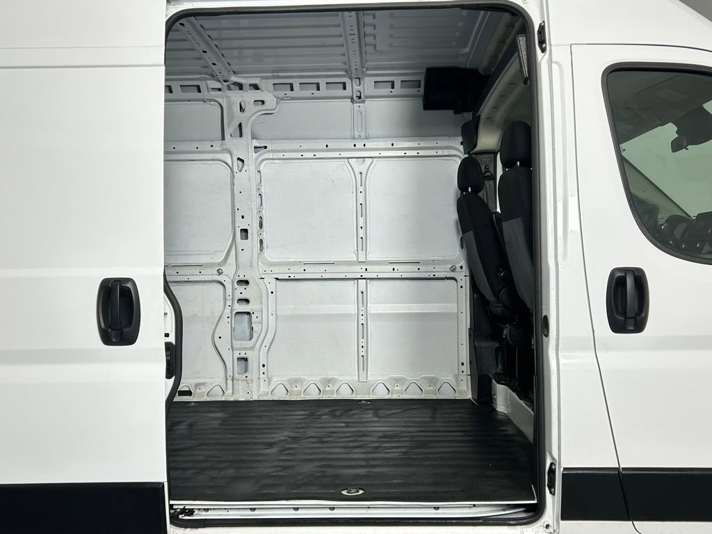Used 2023 RAM ProMaster 2500 image 11