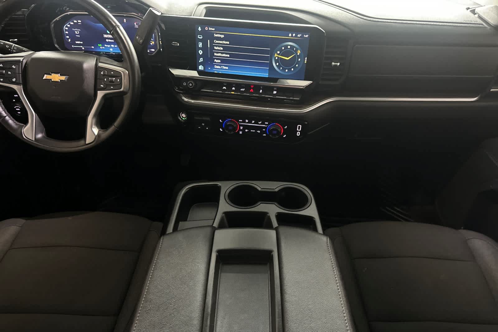 Used 2026 Chevrolet Silverado 1500 LT AWD/4WD image 3