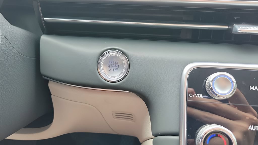 New 2026 Genesis GV80 2.5T RWD image 23