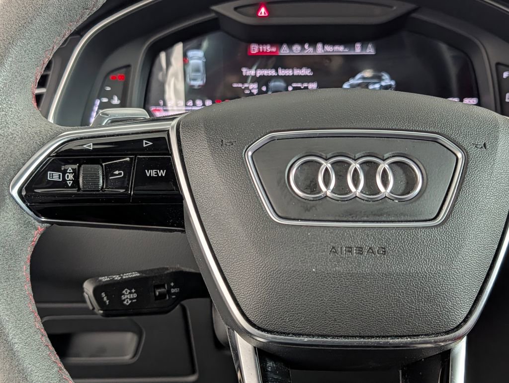 Used 2024 Audi RS 7 Performance image 38