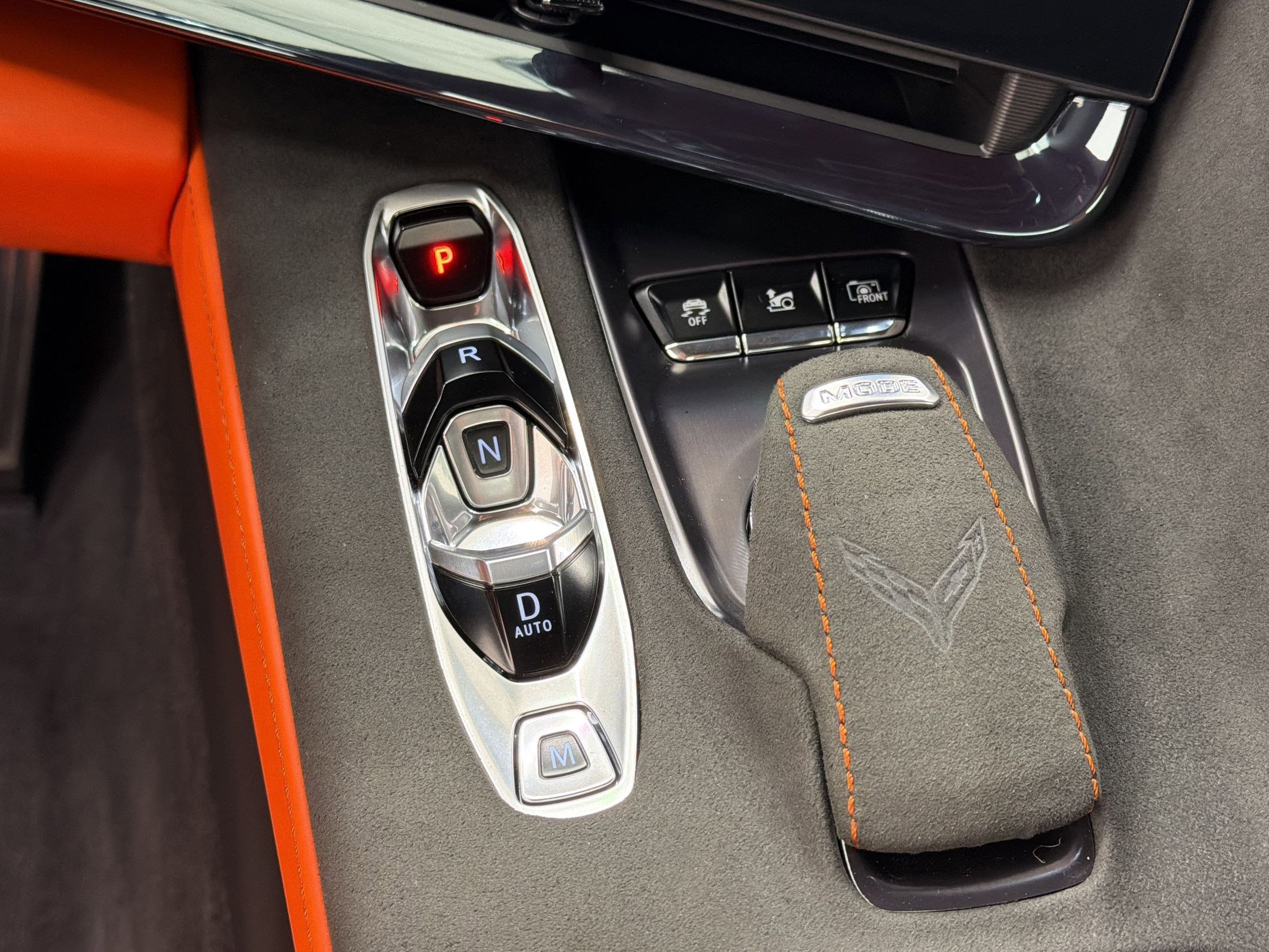 Used 2025 Chevrolet Corvette Stingray Premium Conv w/ Stealth Interior Trim Package RWD image 15