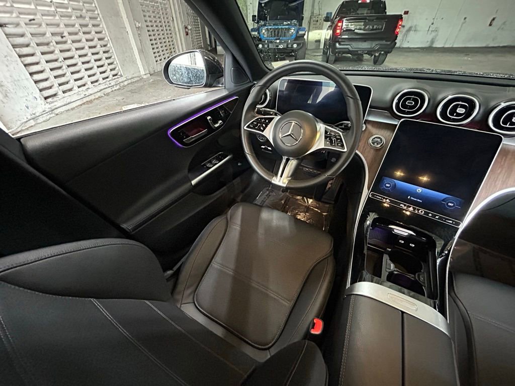 Used 2025 Mercedes-Benz C 300 4MATIC Sedan image 9