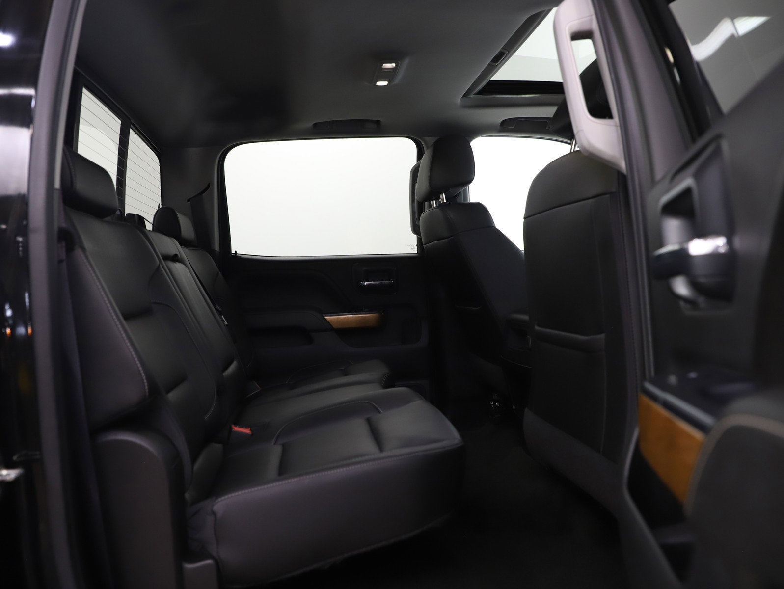 Used 2016 Chevrolet Silverado 2500 LTZ w/ Duramax Plus Package image 12