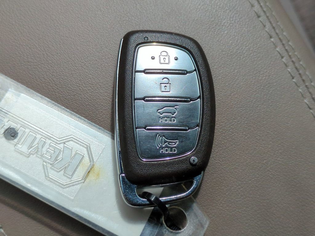 Used 2021 Hyundai Tucson Sport AWD/4WD image 30