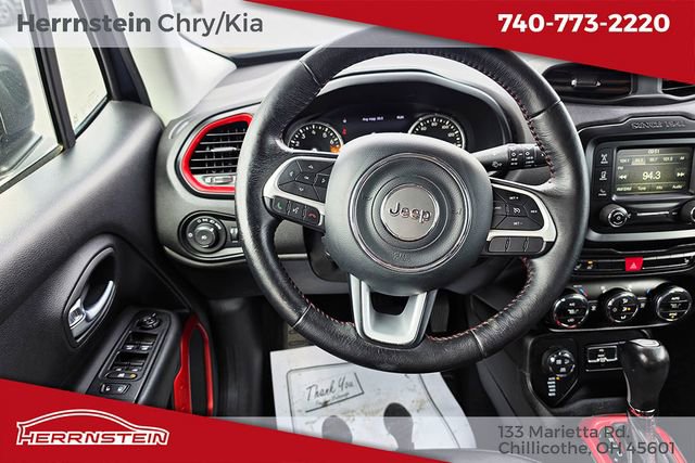 Used 2017 Jeep Renegade Trailhawk w/ Premium Trailhawk Package AWD/4WD image 7